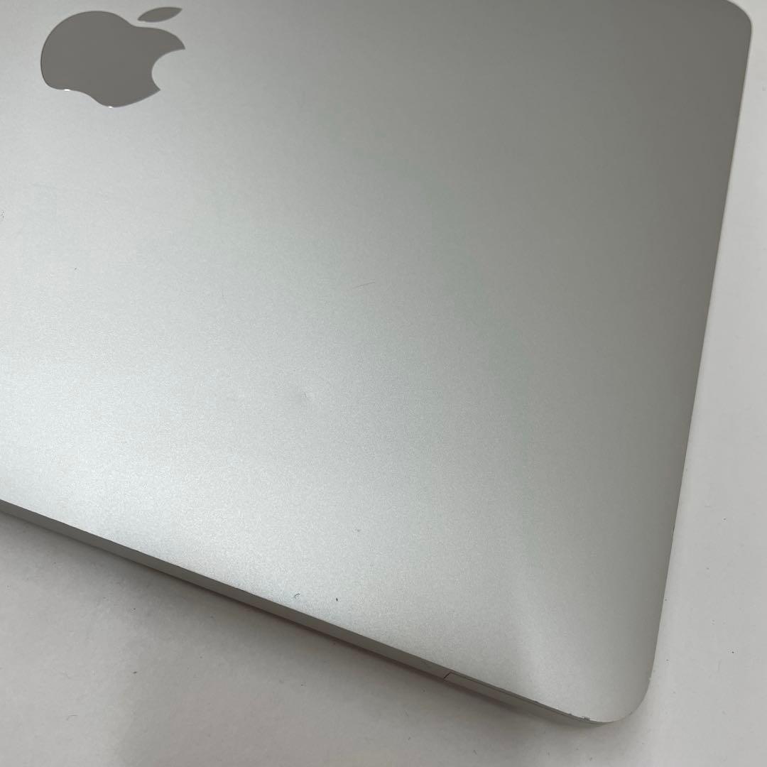 MacBook本体 Apple MacBook Air (M1, 13-inch, 2020)