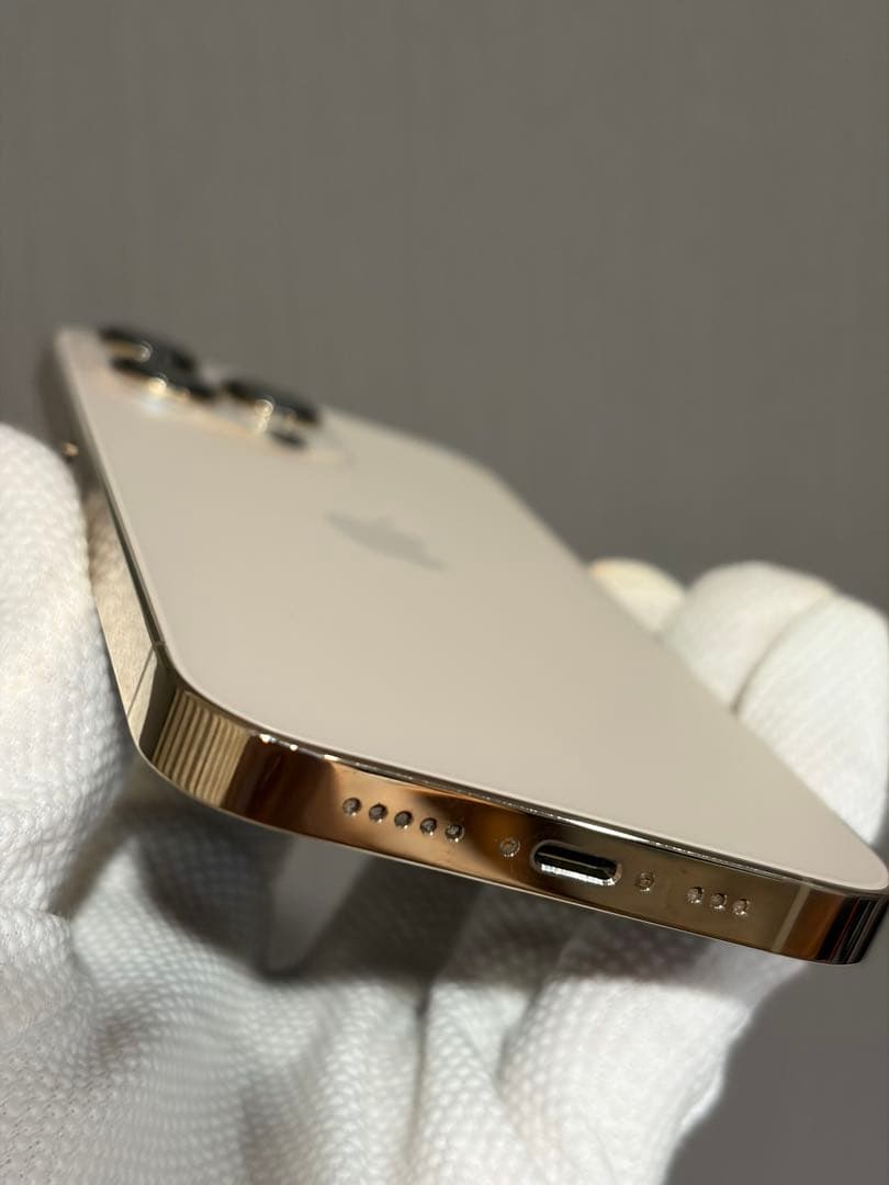 iPhone 13 Pro 256GB ゴールド 付属品あり、画面フィルム付