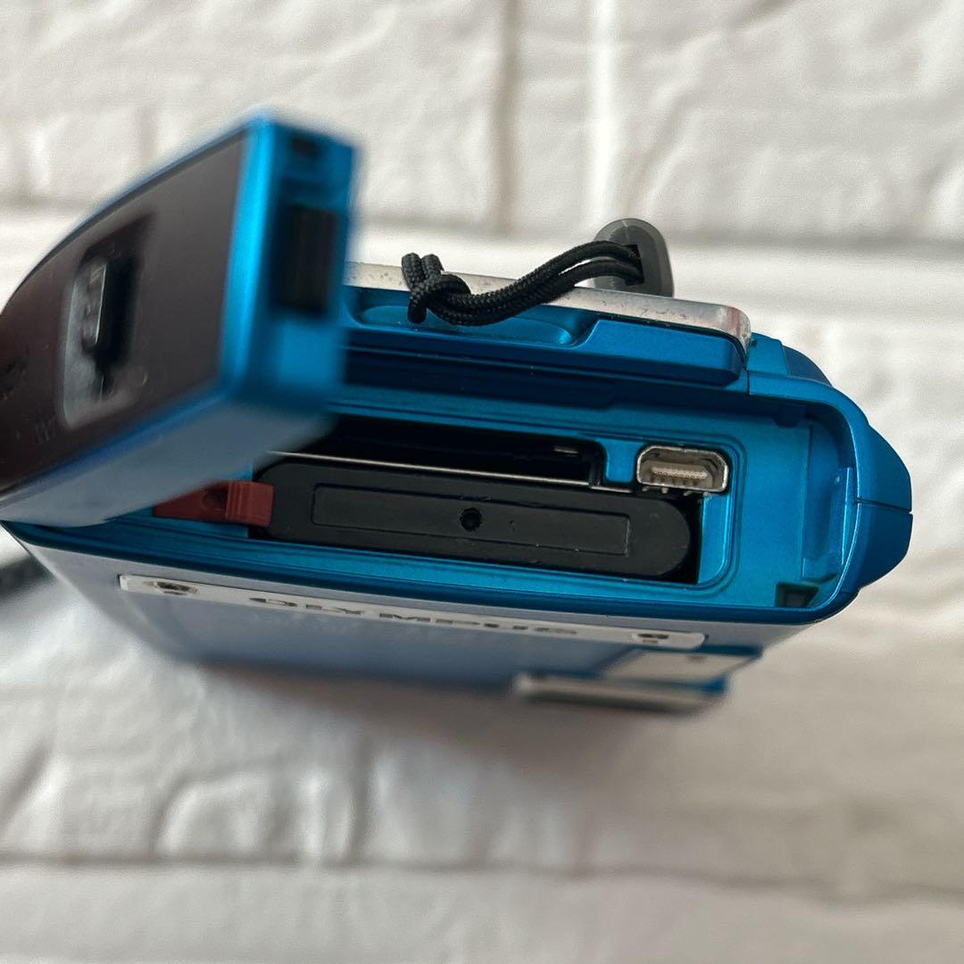 デジタルカメラ　OLYMPUS TOUGH TG-320 ブルー　水中カメラ
