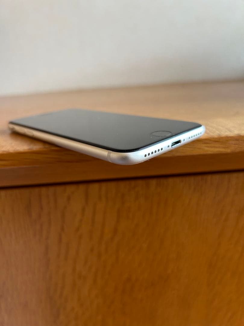 Apple iPhone SE3ブラック 本体