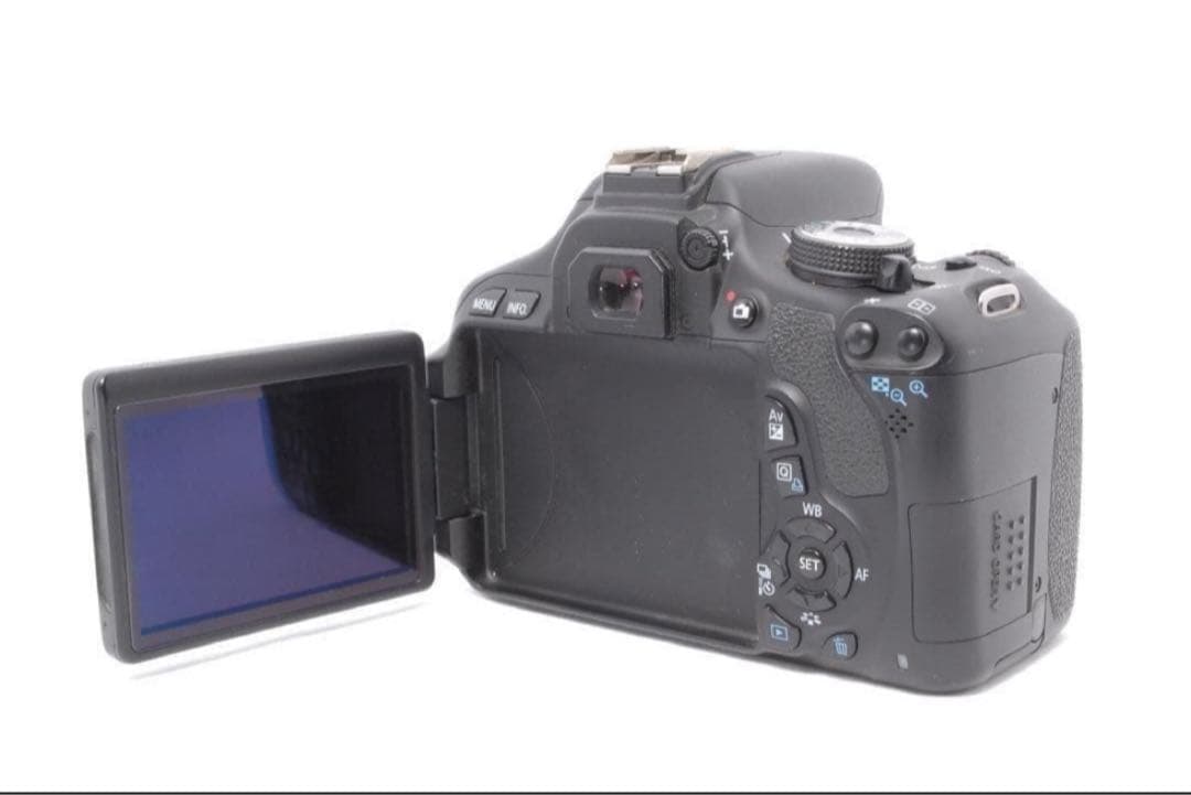 ショット数少ない3140回　プレゼントにも　Canon Kiss X5 美品