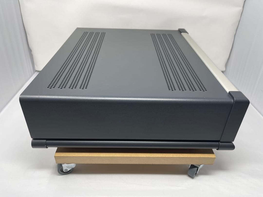 Madrigal Proceed AVP プリアンプ②【正規輸入品・100V】