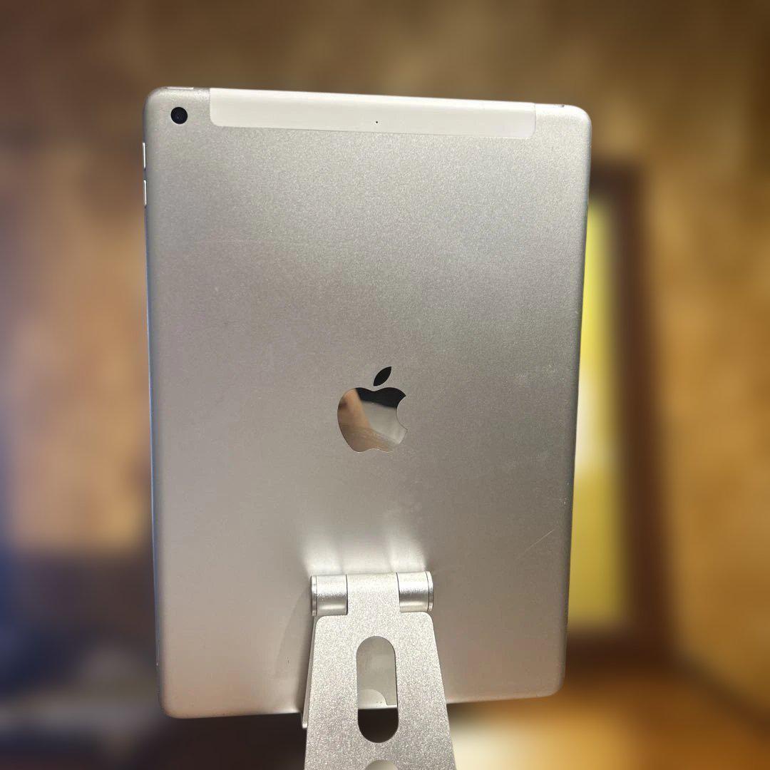 Apple iPad (第9世代) 64GB シルバー バッテリー93%