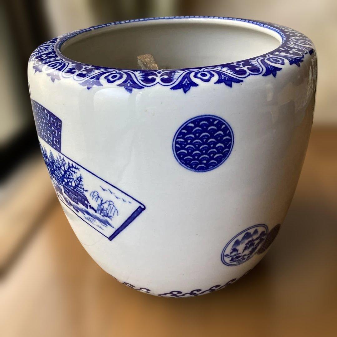美品　白磁に藍の染付け　火鉢　手焙り　灰.五徳付き