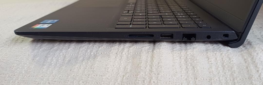DELL Vostro 3520 第12世代corei5搭載