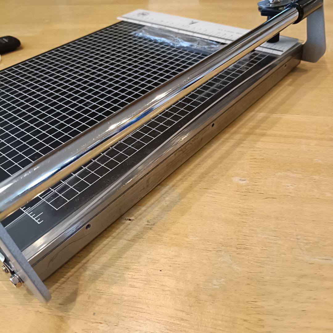 美品 ISE 四つ切 ペーパーカッター 廃盤 日本製