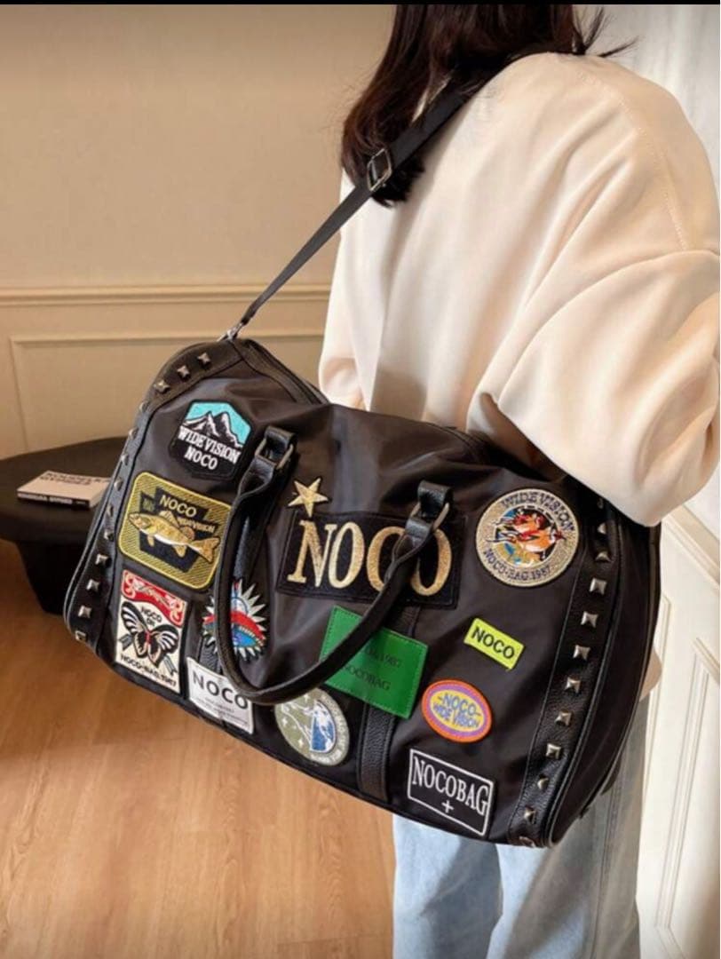NOCO パッチ付きボストンバッグ ブラック 47cm