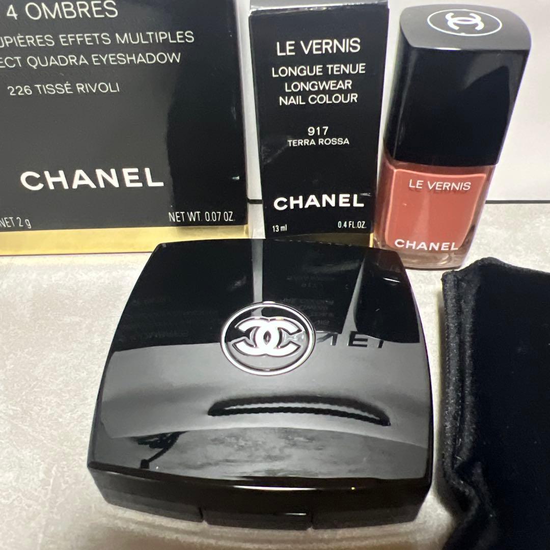 LES 4 OMBRES アイシャドウパレット & ネイルカラーセット
