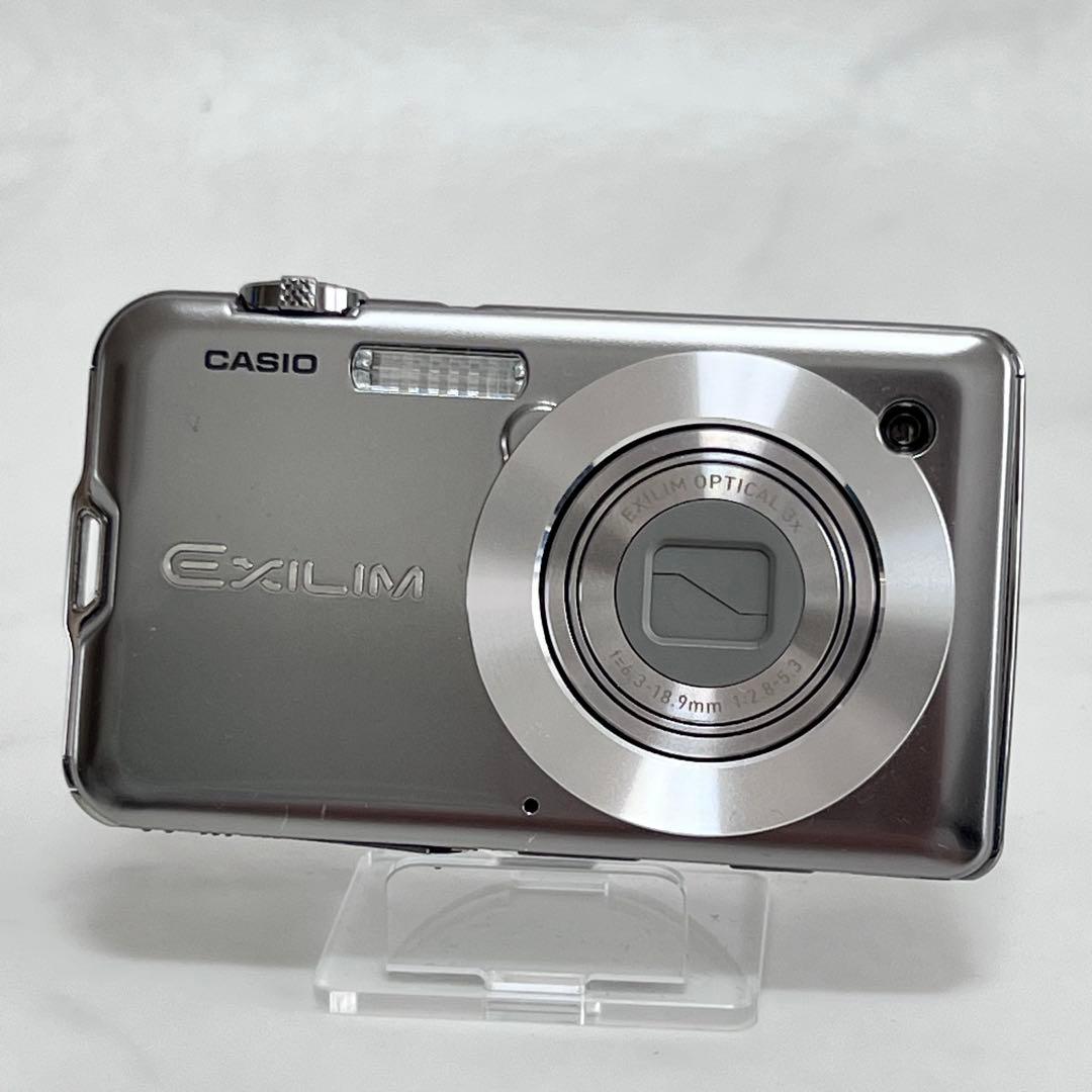 ✨美品✨CASIO EXILM CARD EX-S10オールド カメラ高騰中