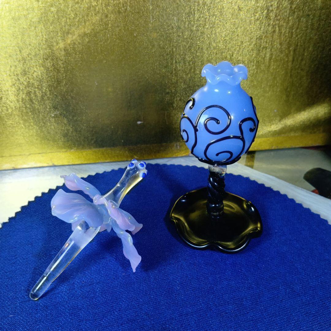 青紫の花形ガラスアート