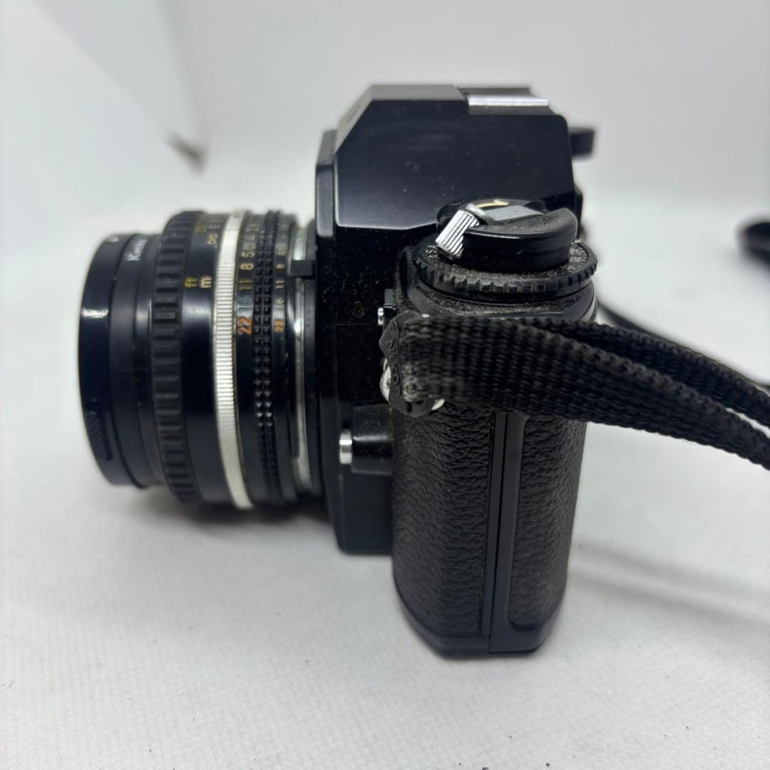 Nikon 一眼レフカメラ Nikkor 50mmレンズ付き