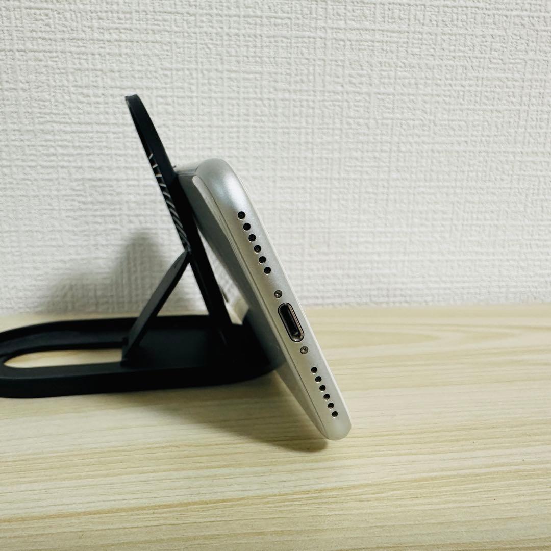 iPhone8 64GB シルバー SIMロック解除済