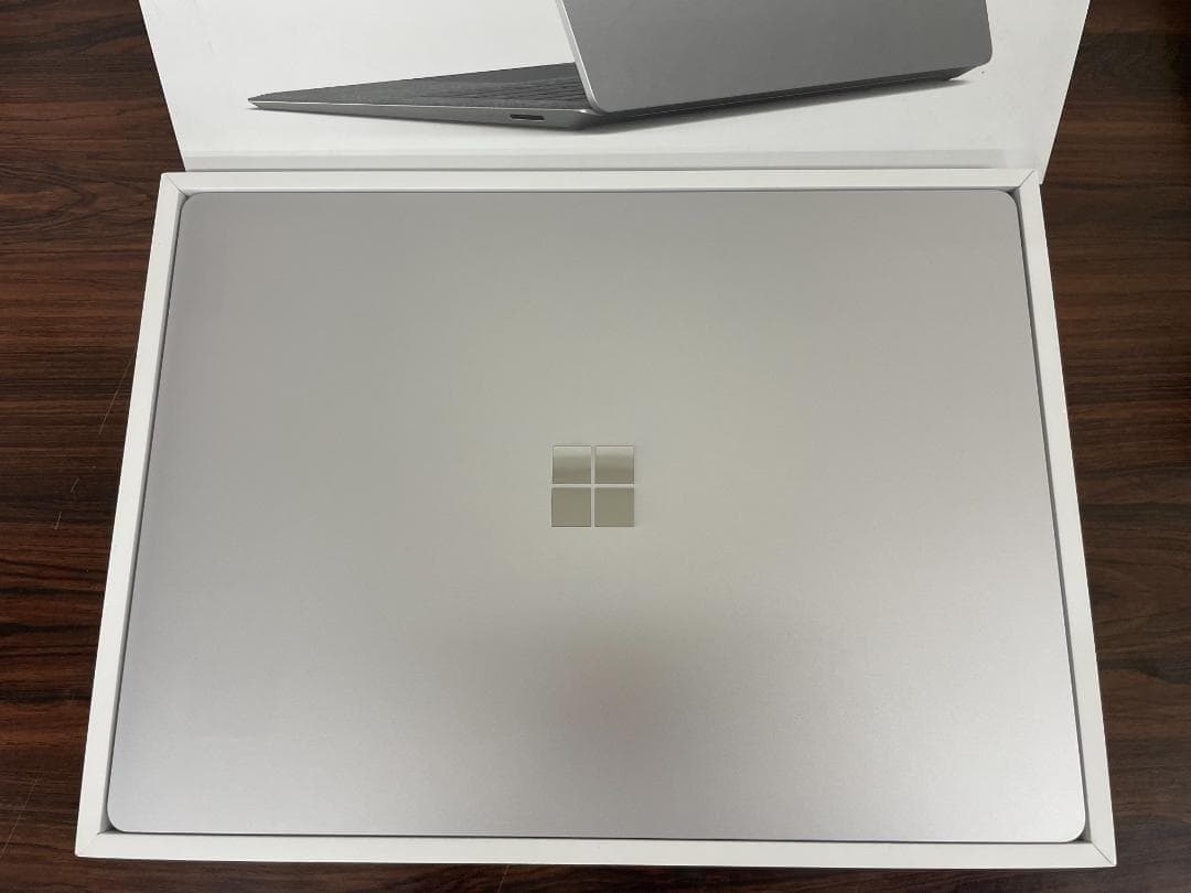 ⑧M1 Microsoft Surface Laptop 5 R2I-00020