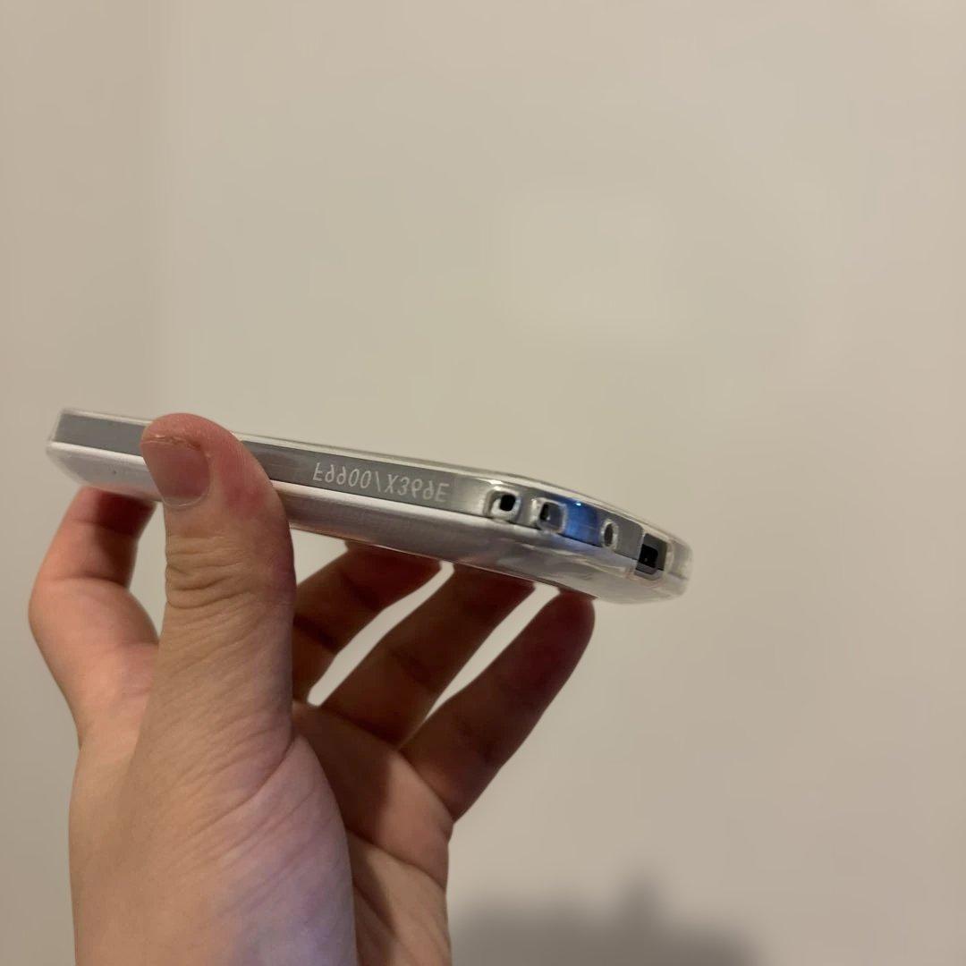 Android F9900（BlackBerry 9900 復刻デザイン）