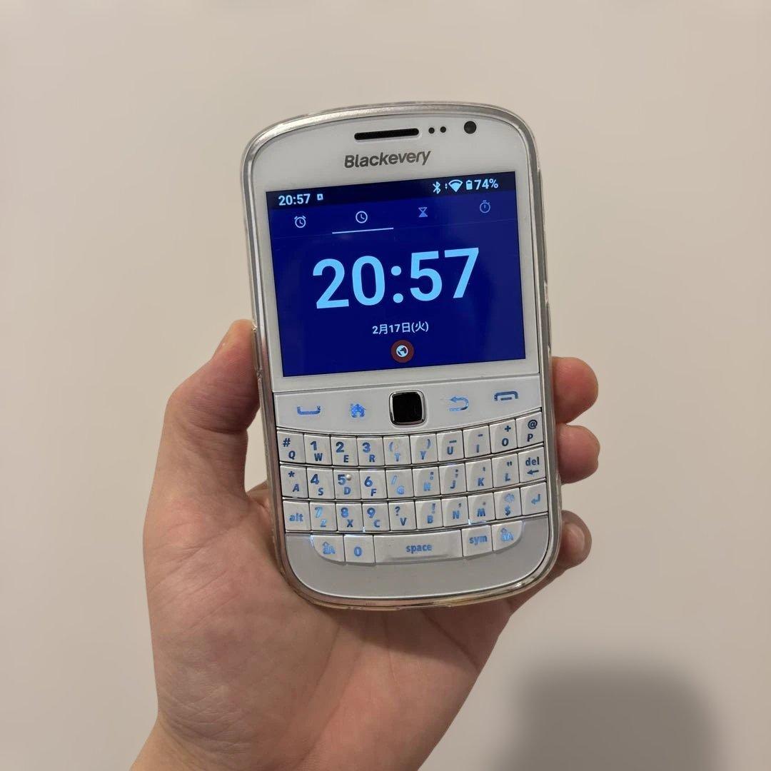 Android F9900（BlackBerry 9900 復刻デザイン）