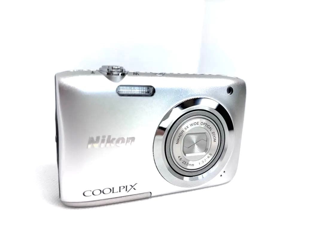Nikon ニコン COOLPIX クールピクス　A100 シルバー デジカメ