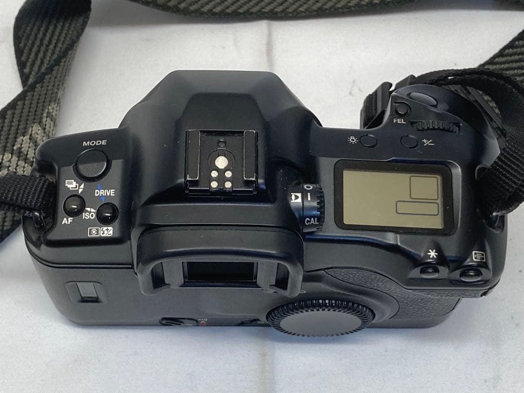 Canon キヤノン　EOS 3 一眼レフ　フィルムカメラ
