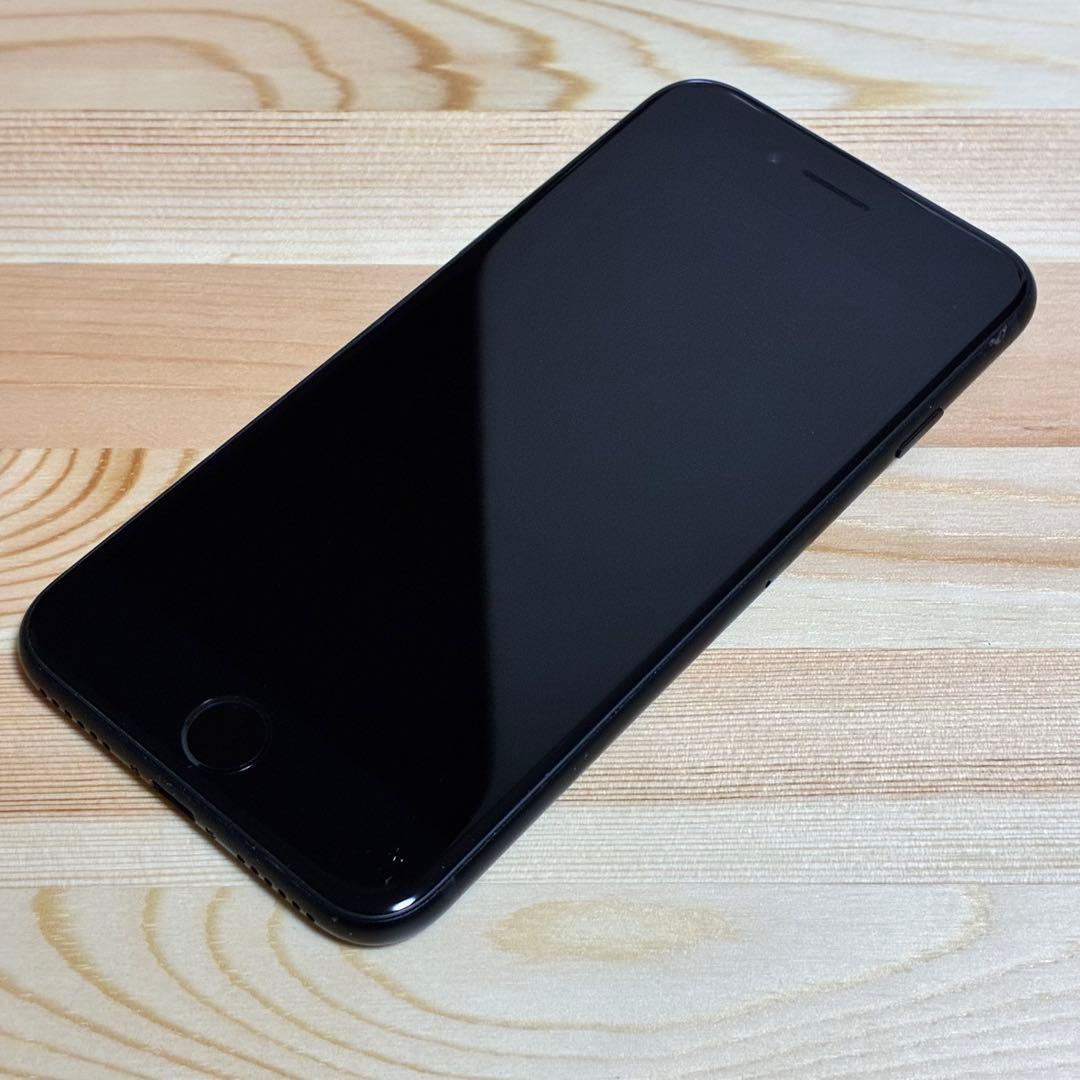 バッテリー新品　iPhoneSE第3世代64GB SIMフリー
