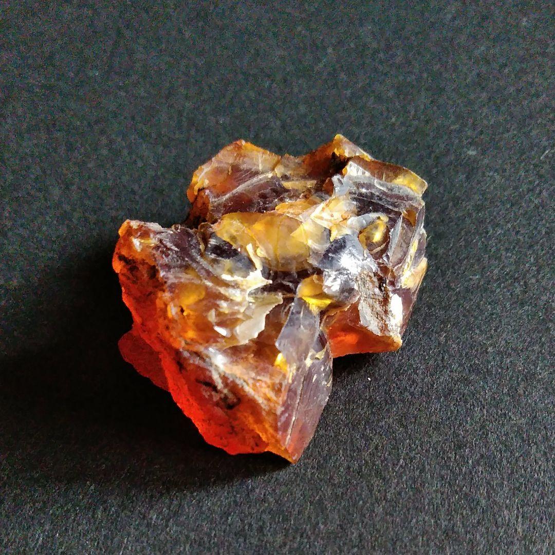 琥珀　標本　化石　白亜紀　ナチュラル　33mm