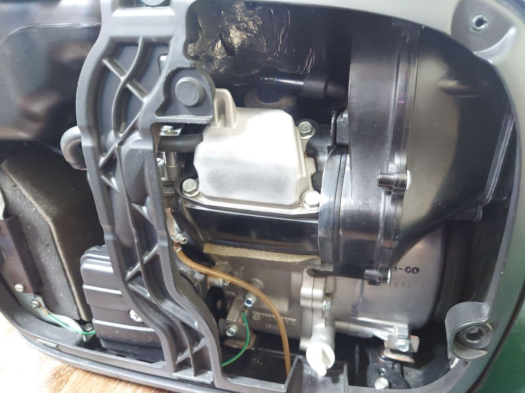 DENYO デンヨー 発電機 インバータ GE-1600SS-Ⅳ ダークグリーン