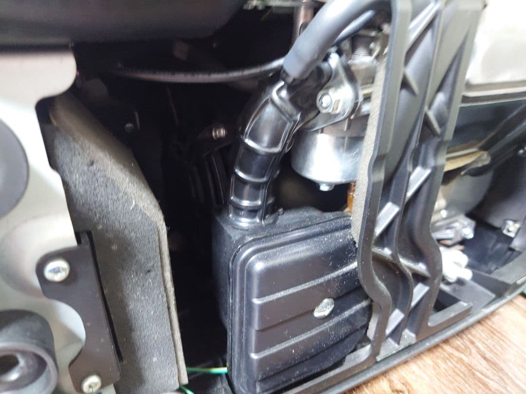 DENYO デンヨー 発電機 インバータ GE-1600SS-Ⅳ ダークグリーン