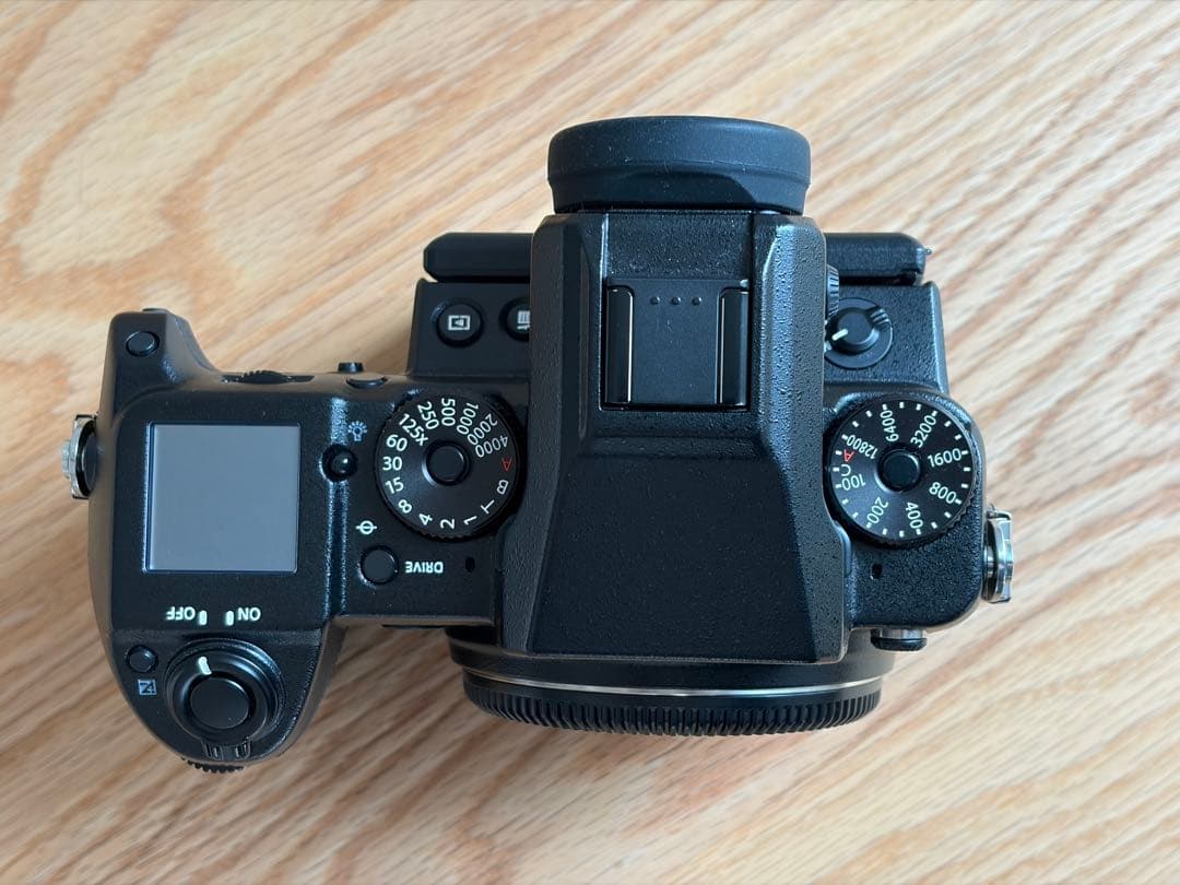【美品】FUJIFILM GFX50S 中判ミラーレスカメラ