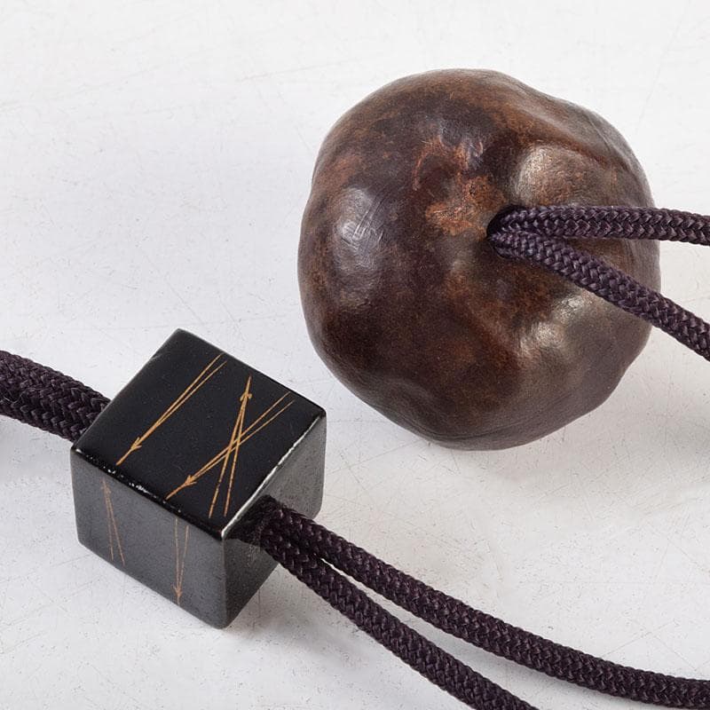 時代提げ物　平安象彦作　黒漆　金蒔絵　印籠　平安神宮　菊浜　共箱　C　R9611