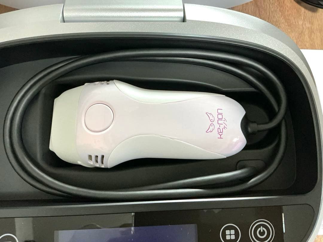 ★新品・未使用★ケノンKE-NON 脱毛器 パールホワイト2023年製