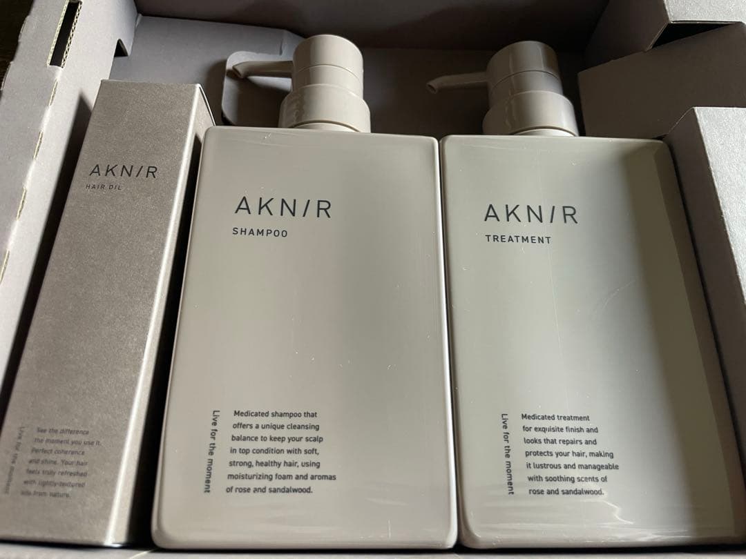 新品 AKNIR シャンプー＆トリートメント ローズ×サンダルウッド　オイル