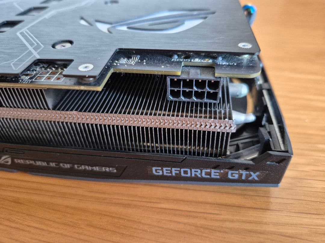 ASUS ROG STRIX GTX 1070 Ti 動作確認済み