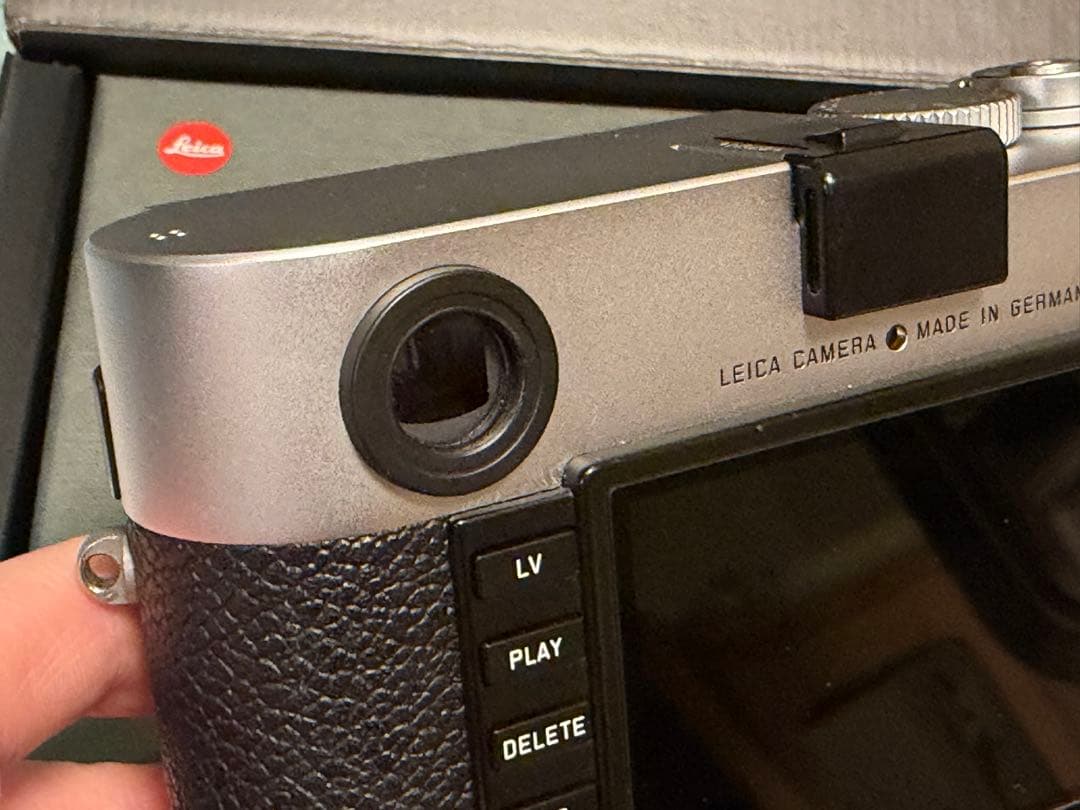 ライカ Leica M240シルバークローム【防湿庫保管・予備純正バッテリー付】