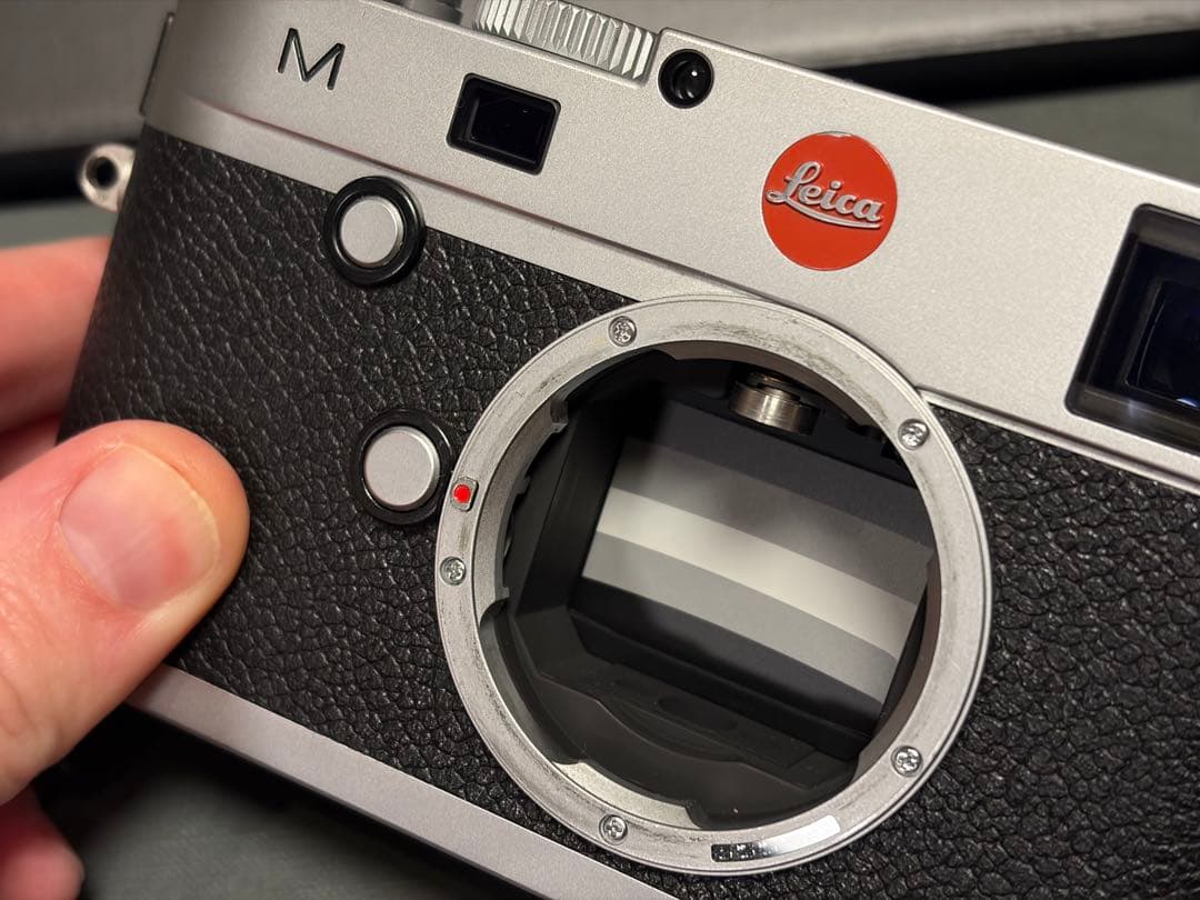 ライカ Leica M240シルバークローム【防湿庫保管・予備純正バッテリー付】