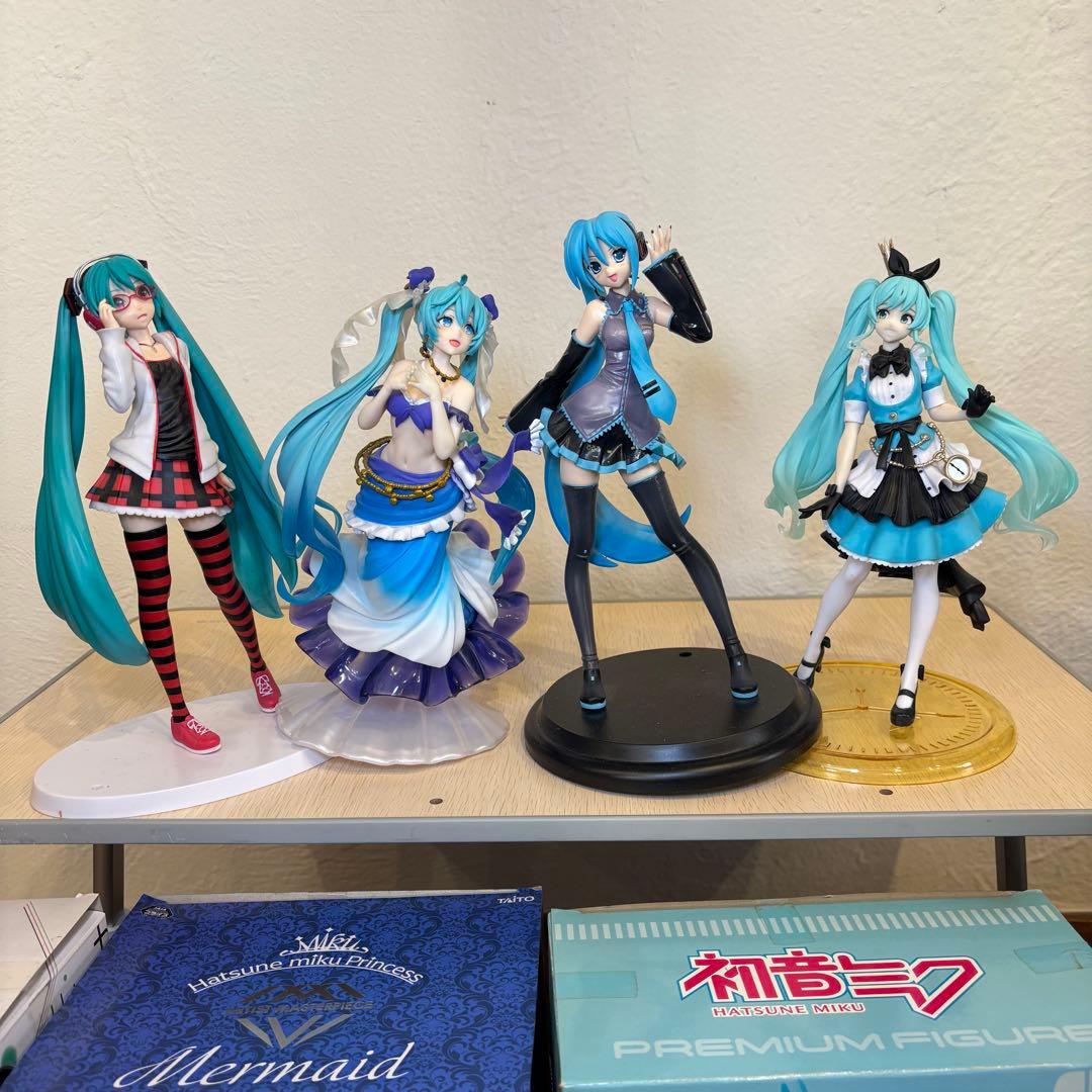 初音ミク フィギュア7体セット 箱つき 人形