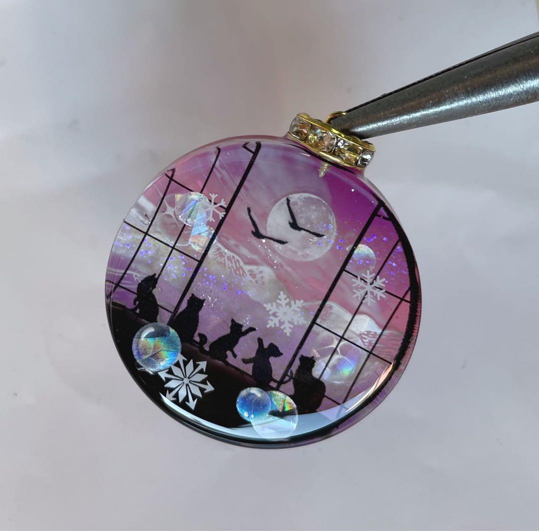 展示用/レジン/冬の夜明け　窓辺の子猫達　雪　蓄光　オルゴナイトネックレス