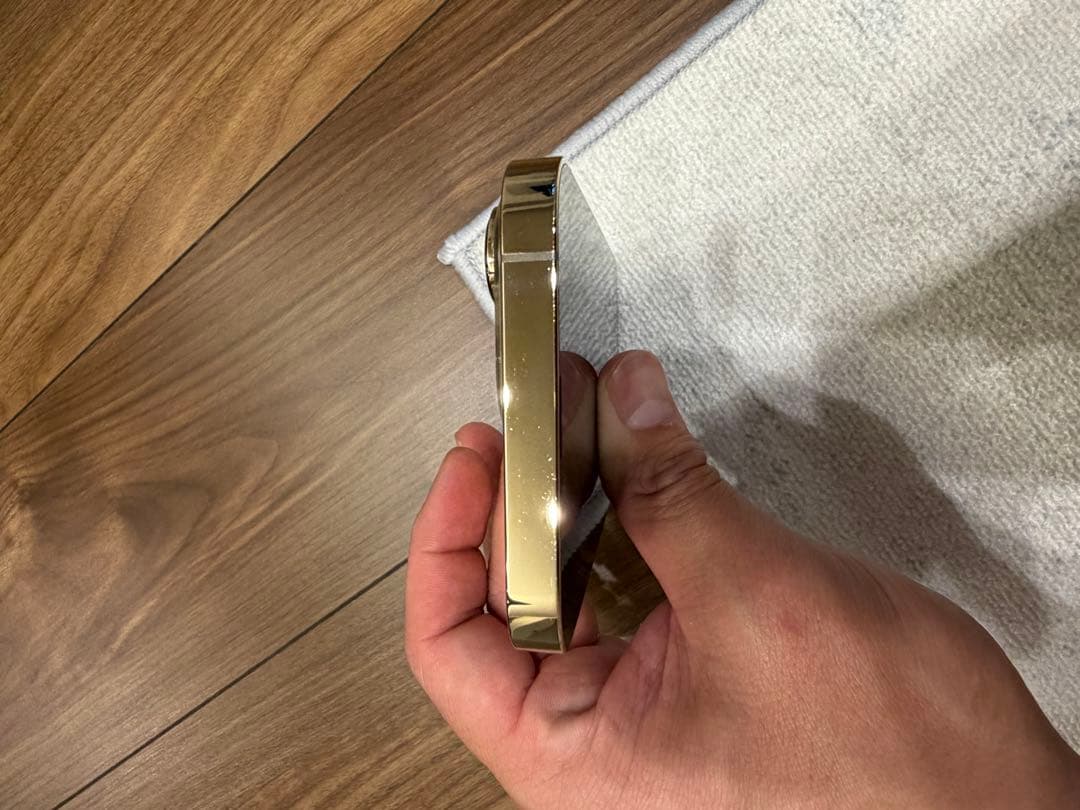 iPhone 13pro ゴールド　256GB