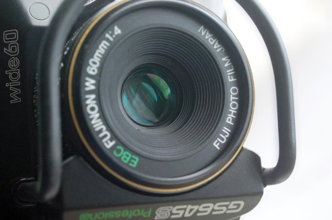【キャンプギアのようなガジェット感】FUJI GS645S 6x4.5