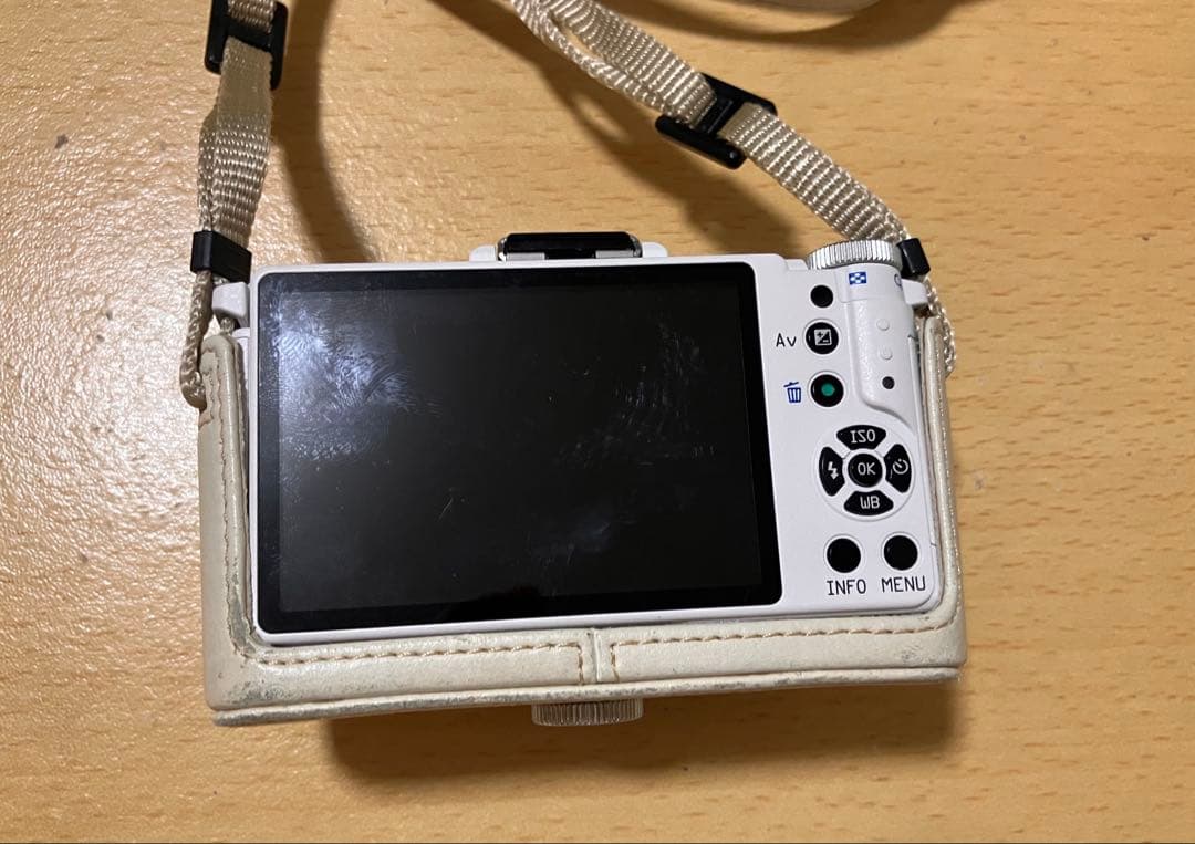 PENTAX コンパクトデジタルカメラ ホワイト
