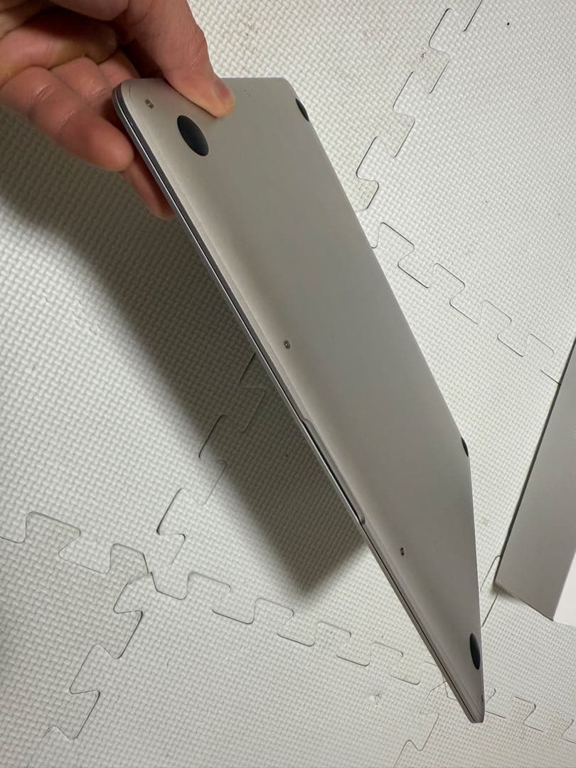 MacBook Air (M1, 2020)-シルバーM1 16/512GB