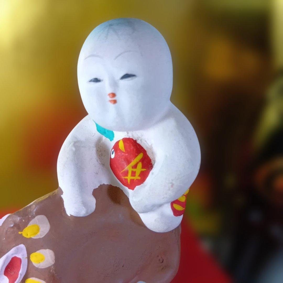 子供とイノシシの陶器置物