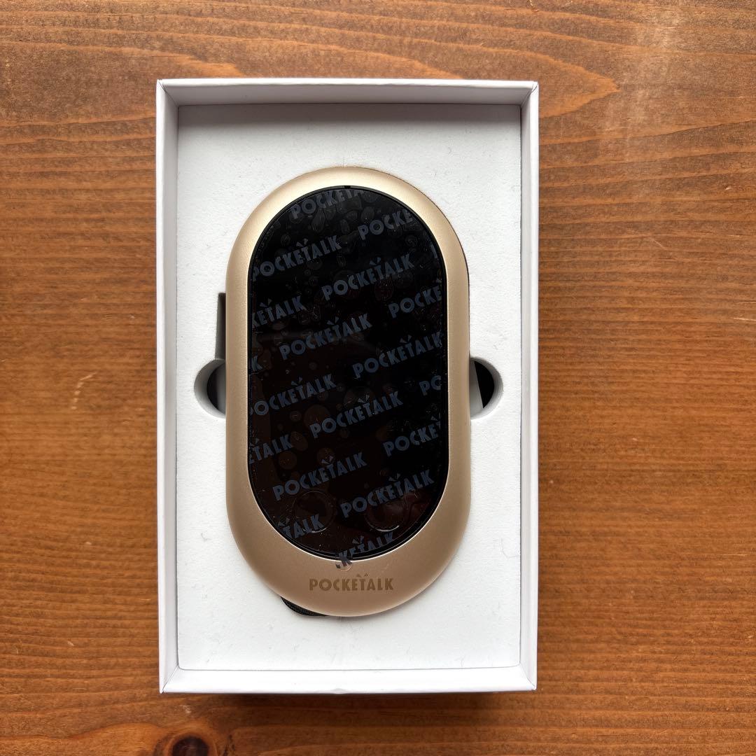 【新品未使用】POCKETALK ゴールド ストラップ付翻訳機通訳機 英語韓国語