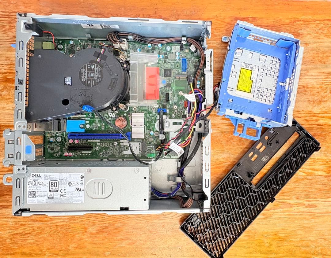 ベアーボン状態のDell Precision 3460/CPUなし・メモリなし