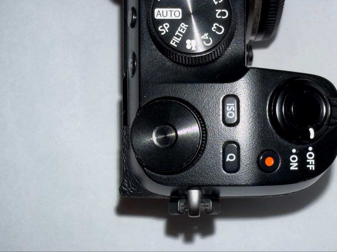 T*y様 FUJIFILM X-S10 (バッテリー3個、ストラップ、SDカード