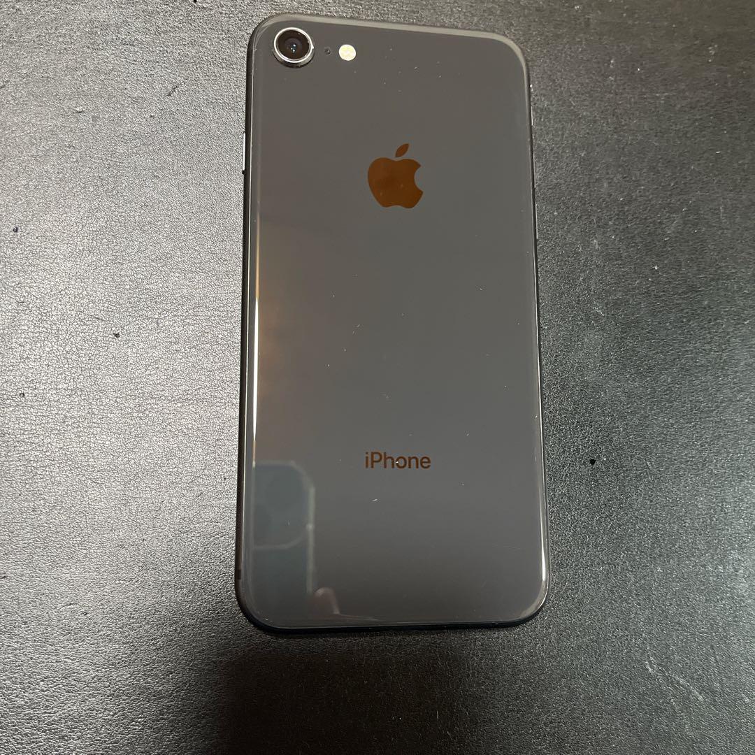 iPhone8 スペースグレー 本体　64GB