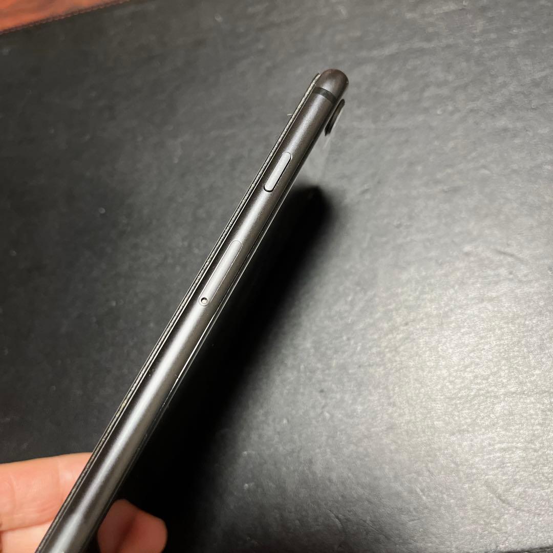 iPhone8 スペースグレー 本体　64GB