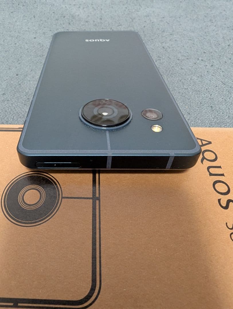 SHARP AQUOS sencn8 ブラック 　SIM フリー