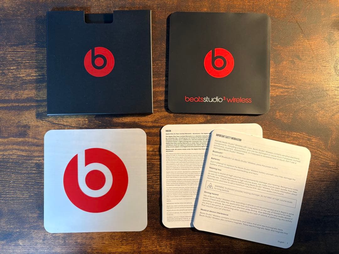beats studio3 wireless レジスタンス・ブラックレッド