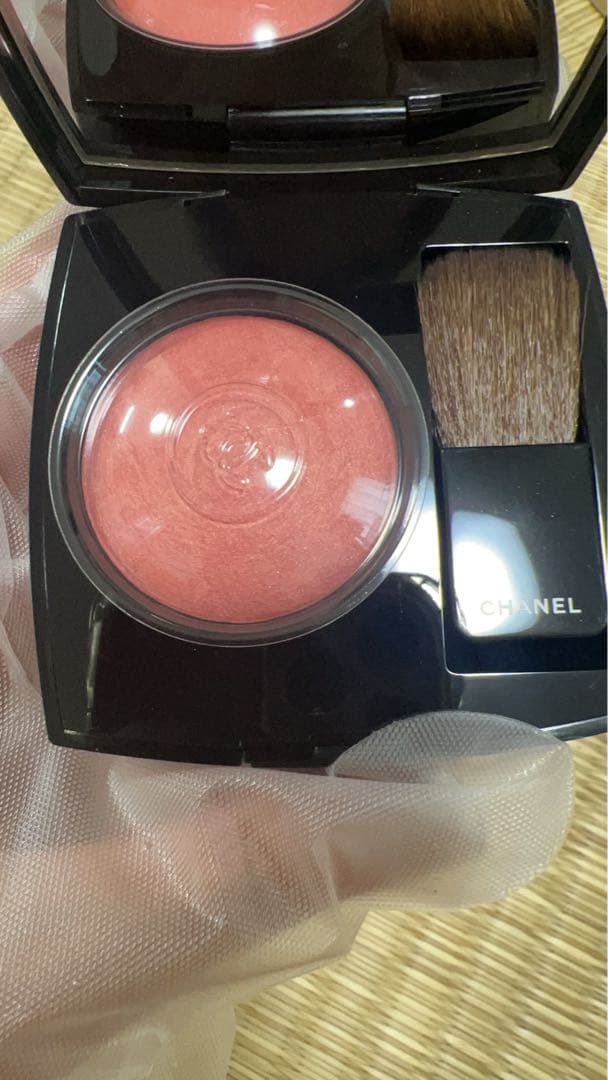 チーク CHANEL JOUES CONTRASTE 55 IN LOVE
