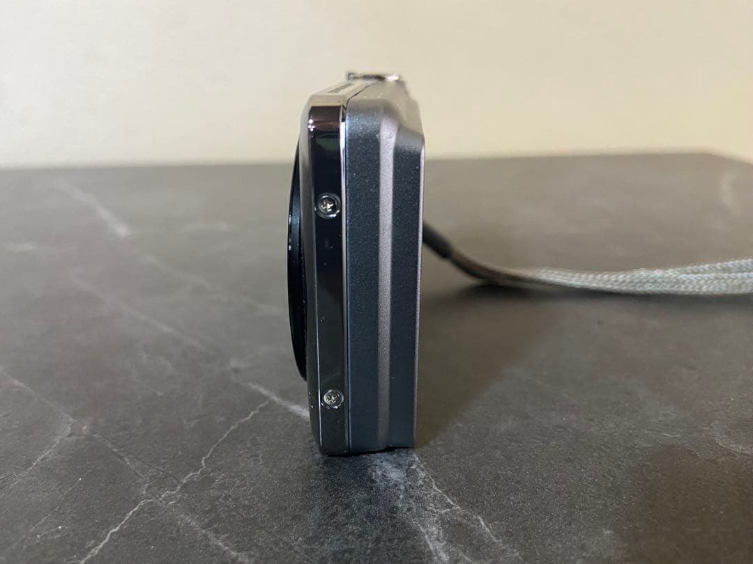 美品 CASIO EXILIM EX-Z330 コンパクトデジタルカメラ