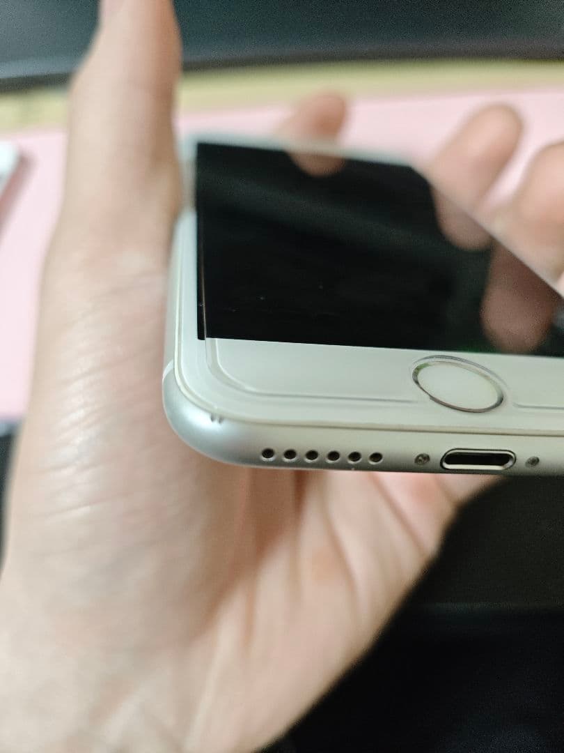 Apple iPhone 8 シルバー 64GBドコモ