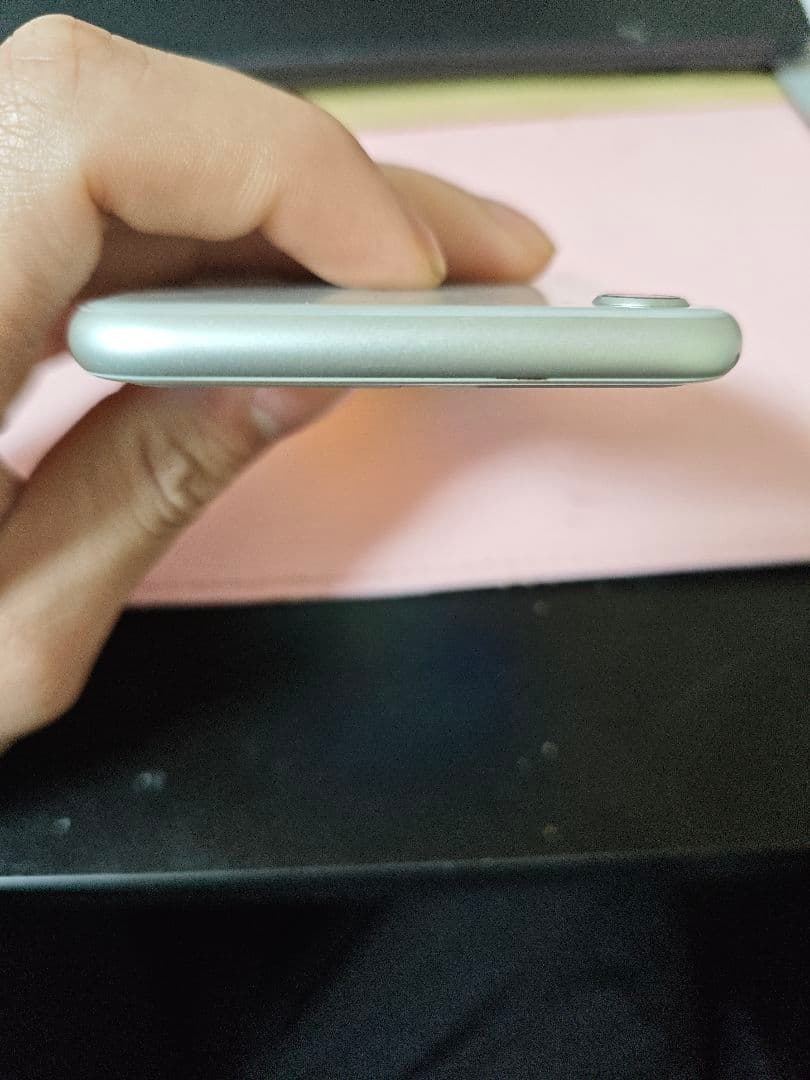 Apple iPhone 8 シルバー 64GBドコモ
